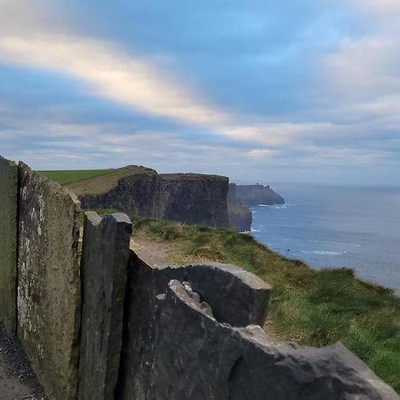 Moher Lodge Liscannor Extérieur photo